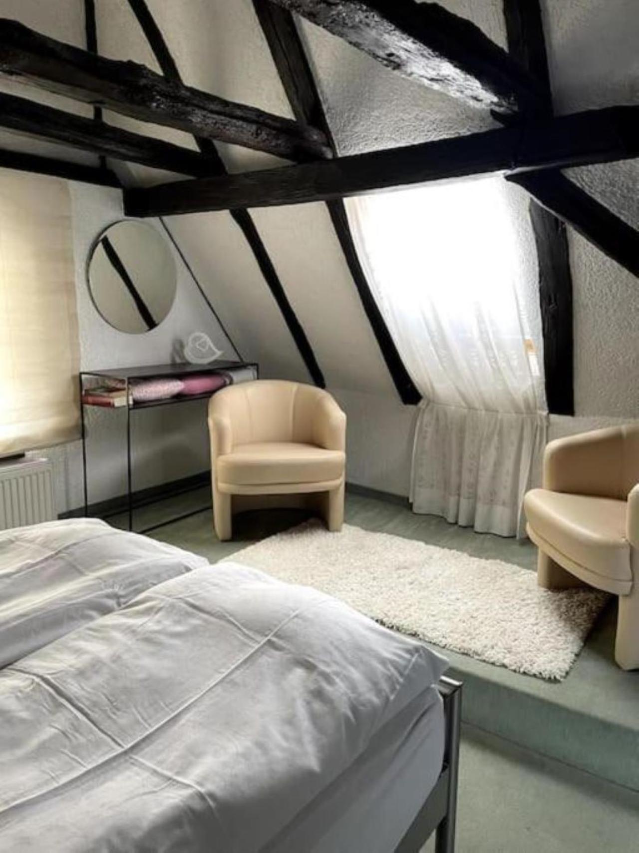 Ferienwohnung Im 'Schmoller - Hof' Neustadt an der Weinstrasse Ngoại thất bức ảnh